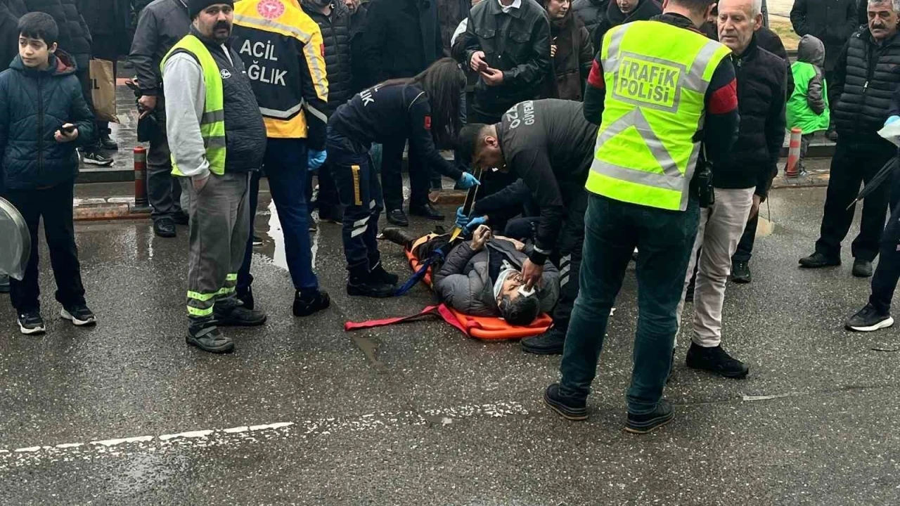 Batman&rsquo;da yaya ge&ccedil;idinde kaza: 2 yaralı
