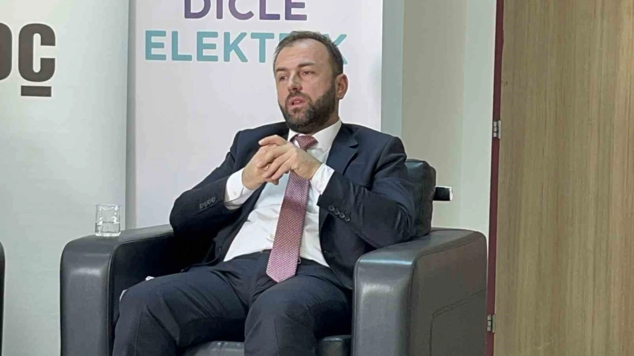 Batman Üniversitesi 5. Enerji Zirvesi düzenlendi: &quot;Türkiye nadir elementlerde kazdıkça buluyor&quot;
