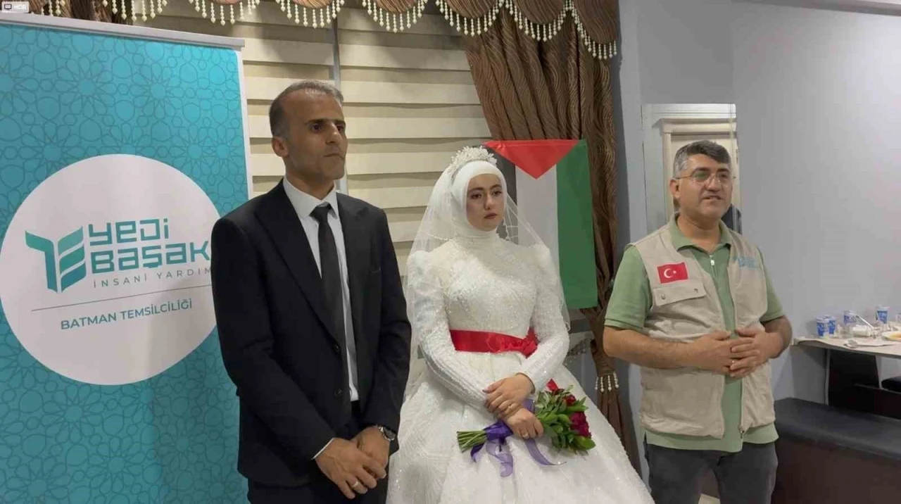 Batmanlı genç çift, düğün sofrasını Gazze ile paylaştı
