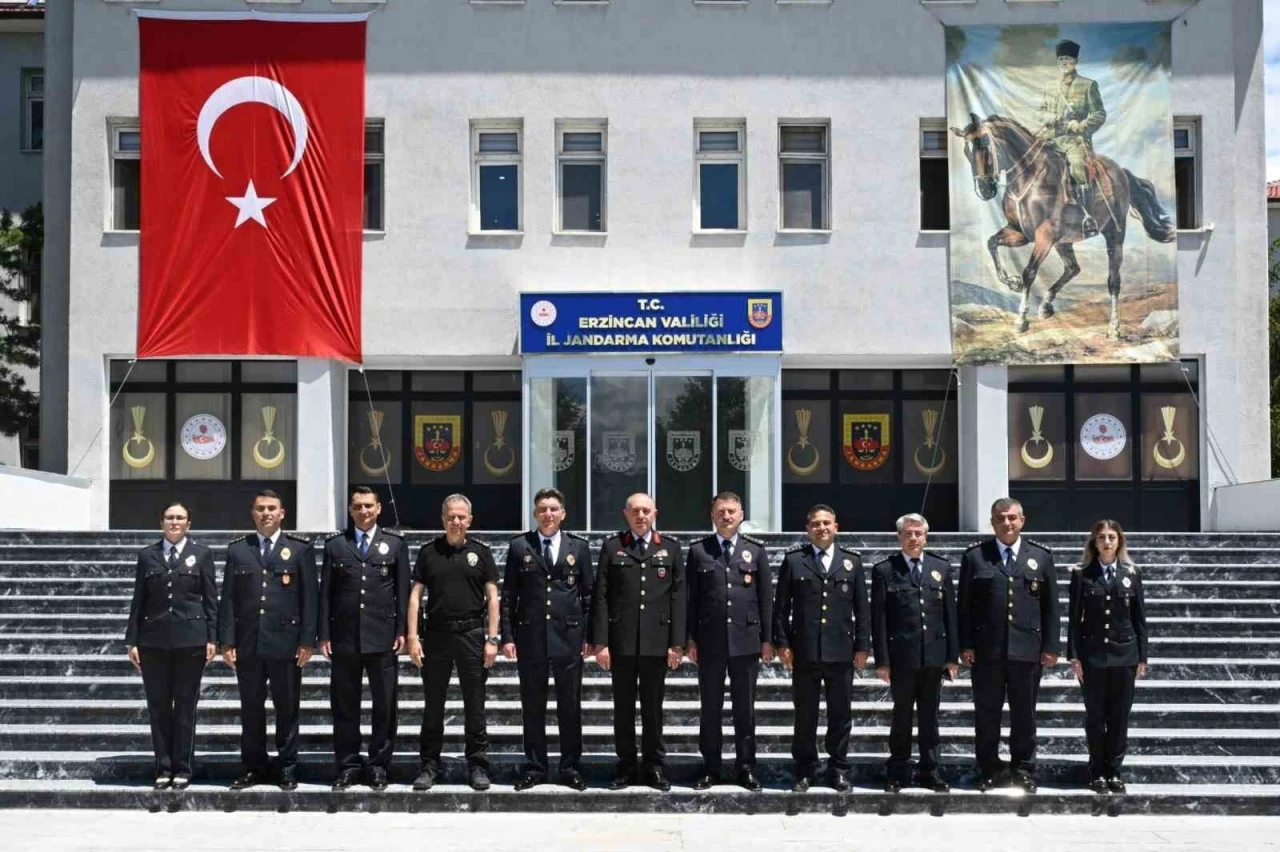Baybaba&rsquo;dan Jandarma Teşkilatına kuruluş yıl d&ouml;n&uuml;m&uuml; ziyareti
