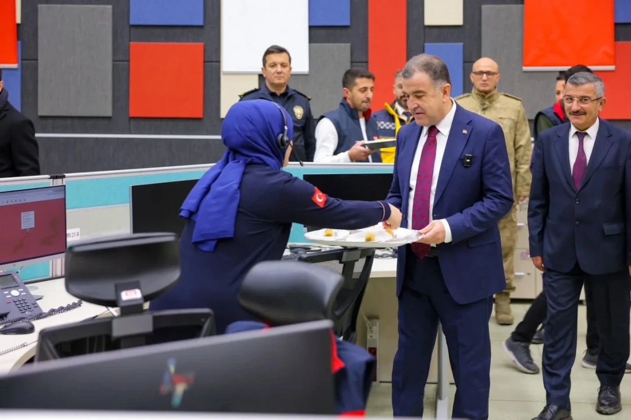 Bayburt&rsquo;ta 112 Acil &Ccedil;ağrı Merkezi personelinin yeni yılı kutlandı
