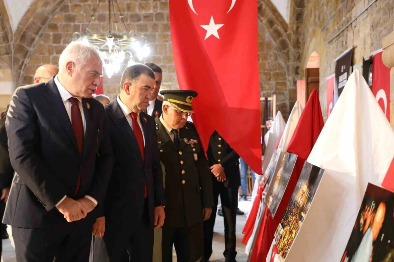 Bayburt&rsquo;ta 15 Temmuz konulu fotoğraf sergisi a&ccedil;ıldı
