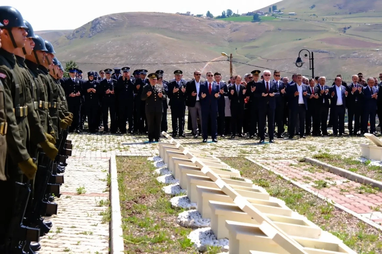 Bayburt&rsquo;ta 15 Temmuz şehitleri dualarla anıldı

