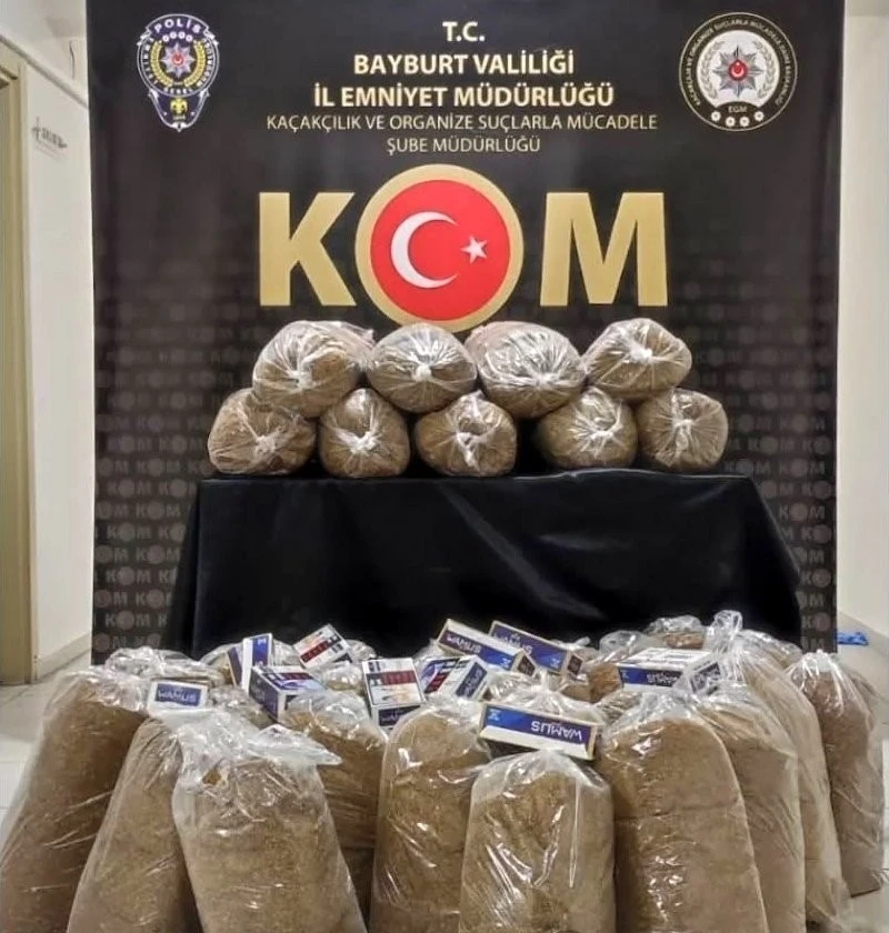 Bayburt’ta 180 kilo tütün, 8400 adet makaron ele geçirildi

