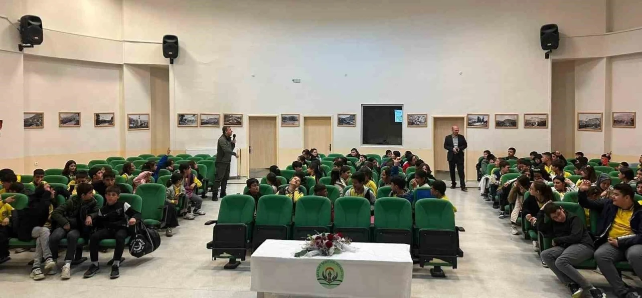 Bayburt&rsquo;ta 587 &ouml;ğrenciye doğa eğitimi verildi
