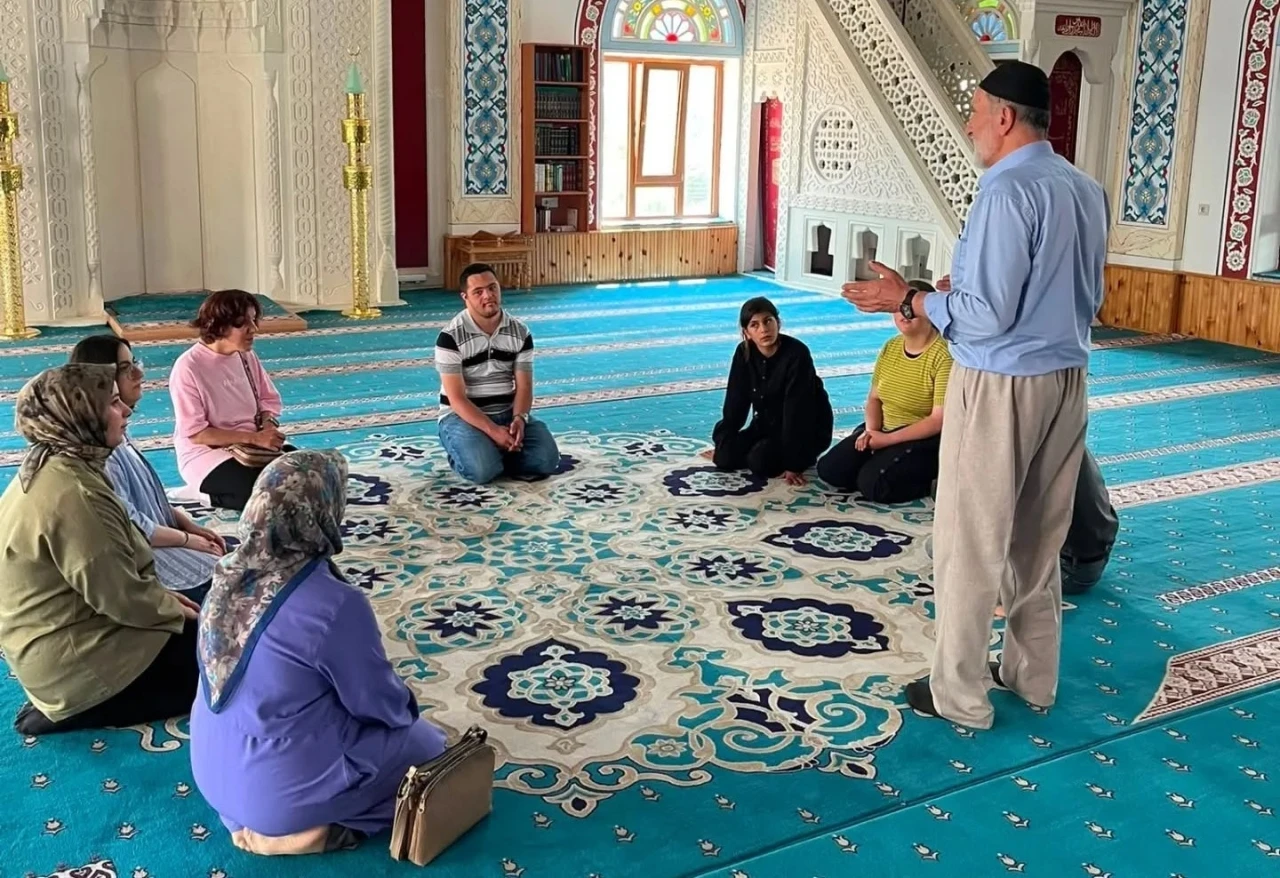 Bayburt&rsquo;ta cami-engelli buluşması d&uuml;zenlendi
