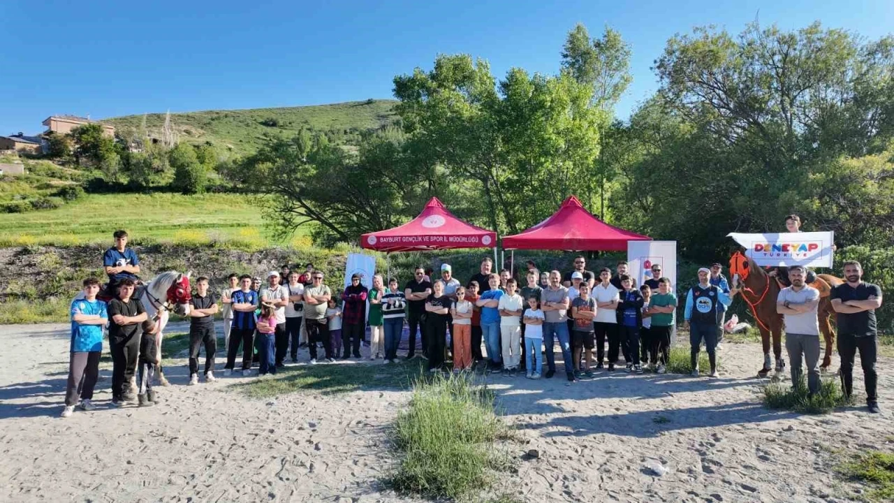 Bayburt&rsquo;ta DENEYAP &ouml;ğrencilerine ata sporu cirit tanıtıldı
