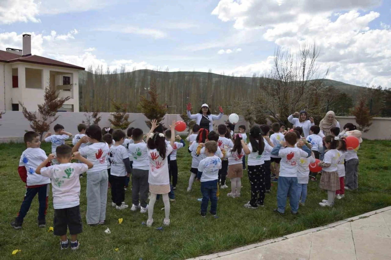 Bayburt’ta el hijyenine çocuklara oyunlarla anlatıldı

