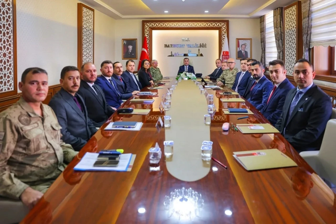 Bayburt’ta ’Genişletilmiş İl Güvenlik ve Asayiş Koordinasyon Toplantısı’ gerçekleştirildi
