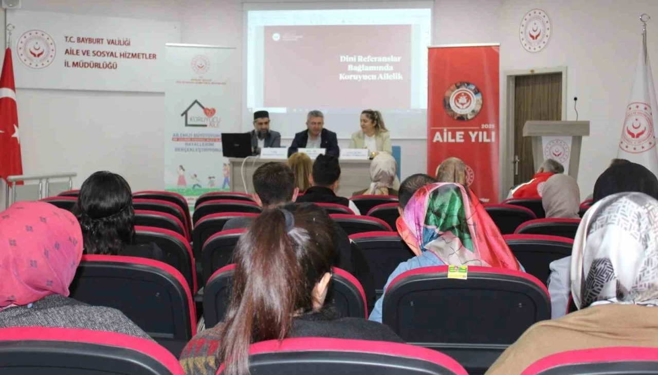 Bayburt’ta ‘Koruyucu Aile’ söyleşisi düzenlendi
