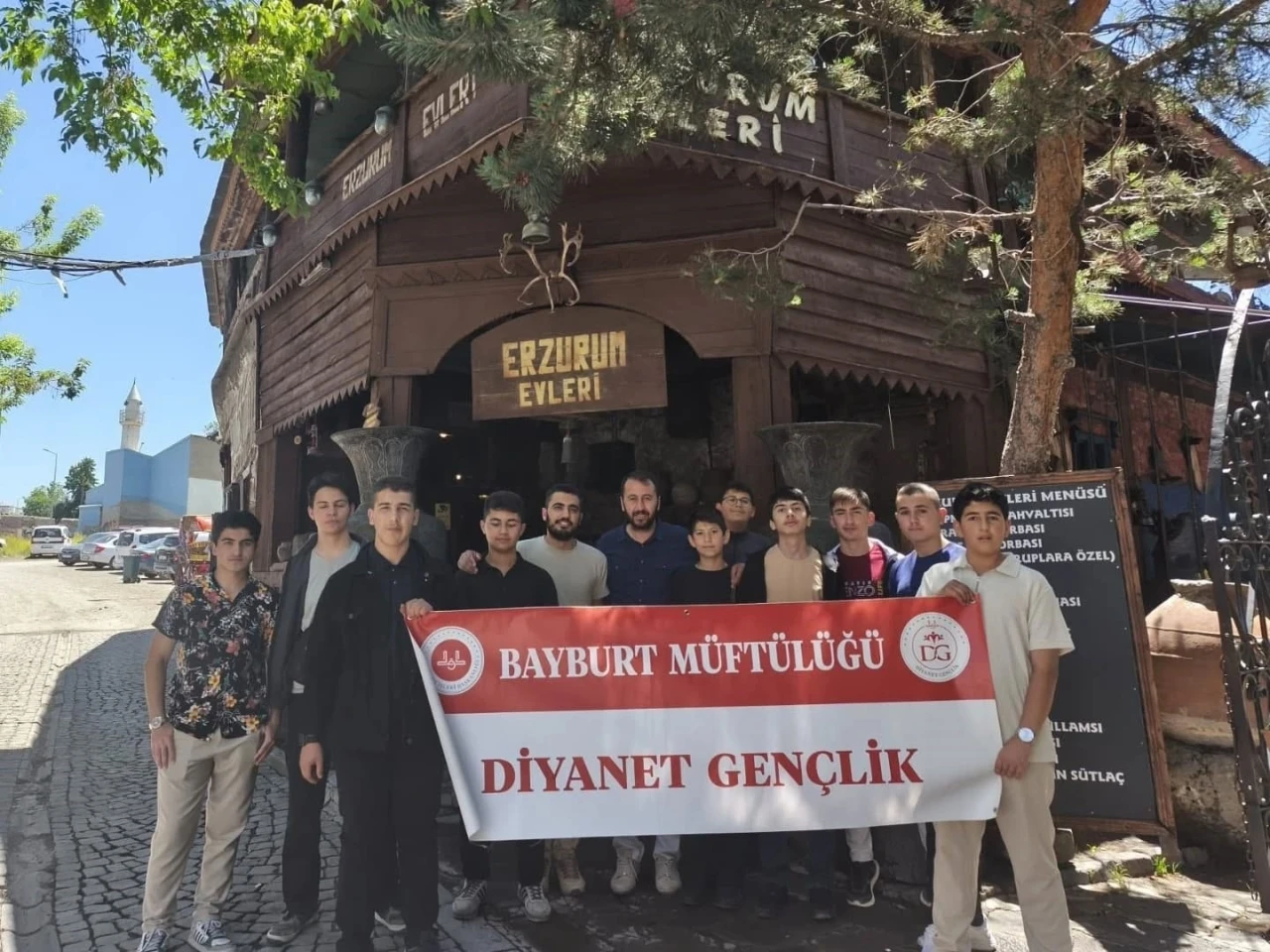 Bayburt’ta lise öğrencilerine yönelik tarih ve kültür gezisi düzenlendi
