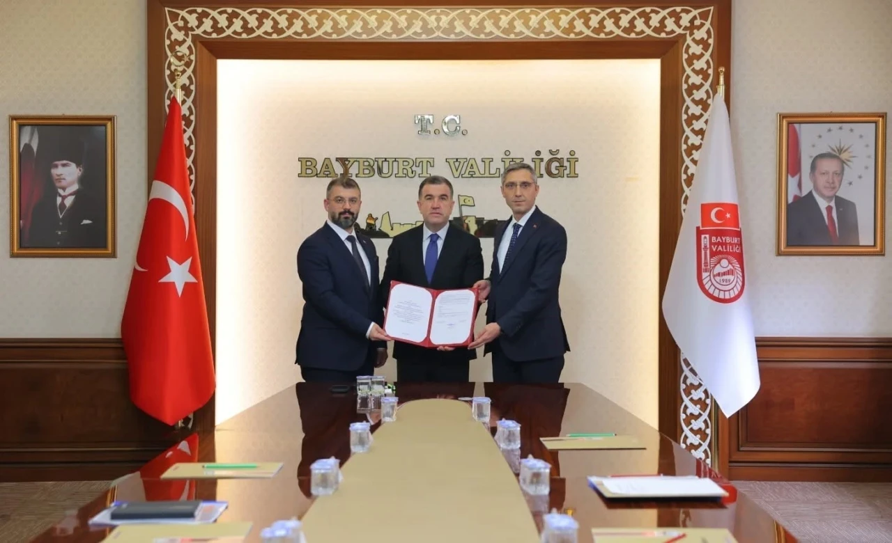 Bayburt&rsquo;ta ortaokul &ouml;ğrencilerine skolyoz taraması yapılacak
