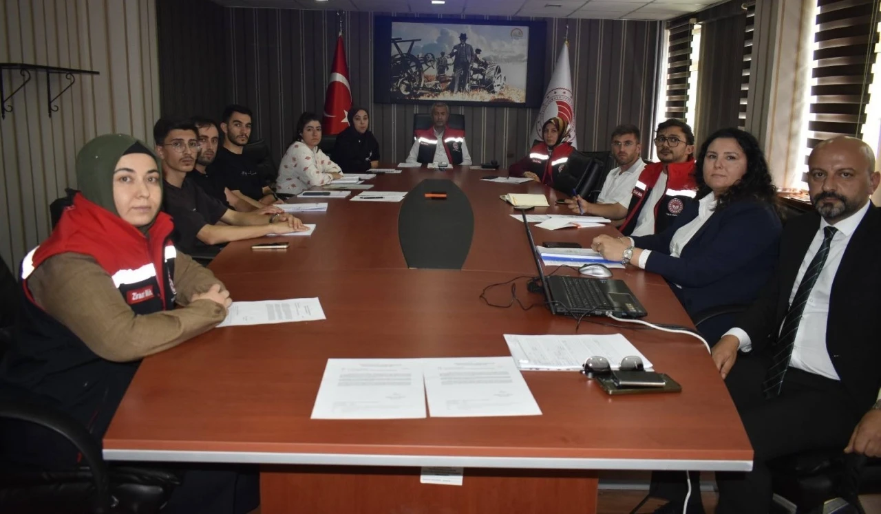 Bayburt’ta tarım personeli ’Genel Tarım Sayımı’ konusunda bilgilendirildi

