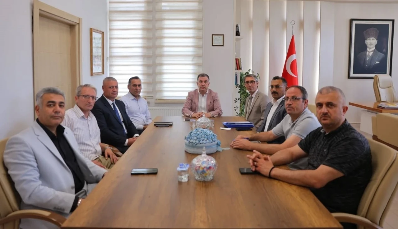 Bayburt’ta yeni eğitim-öğretim yılı öncesi hazırlık toplantısı yapıldı
