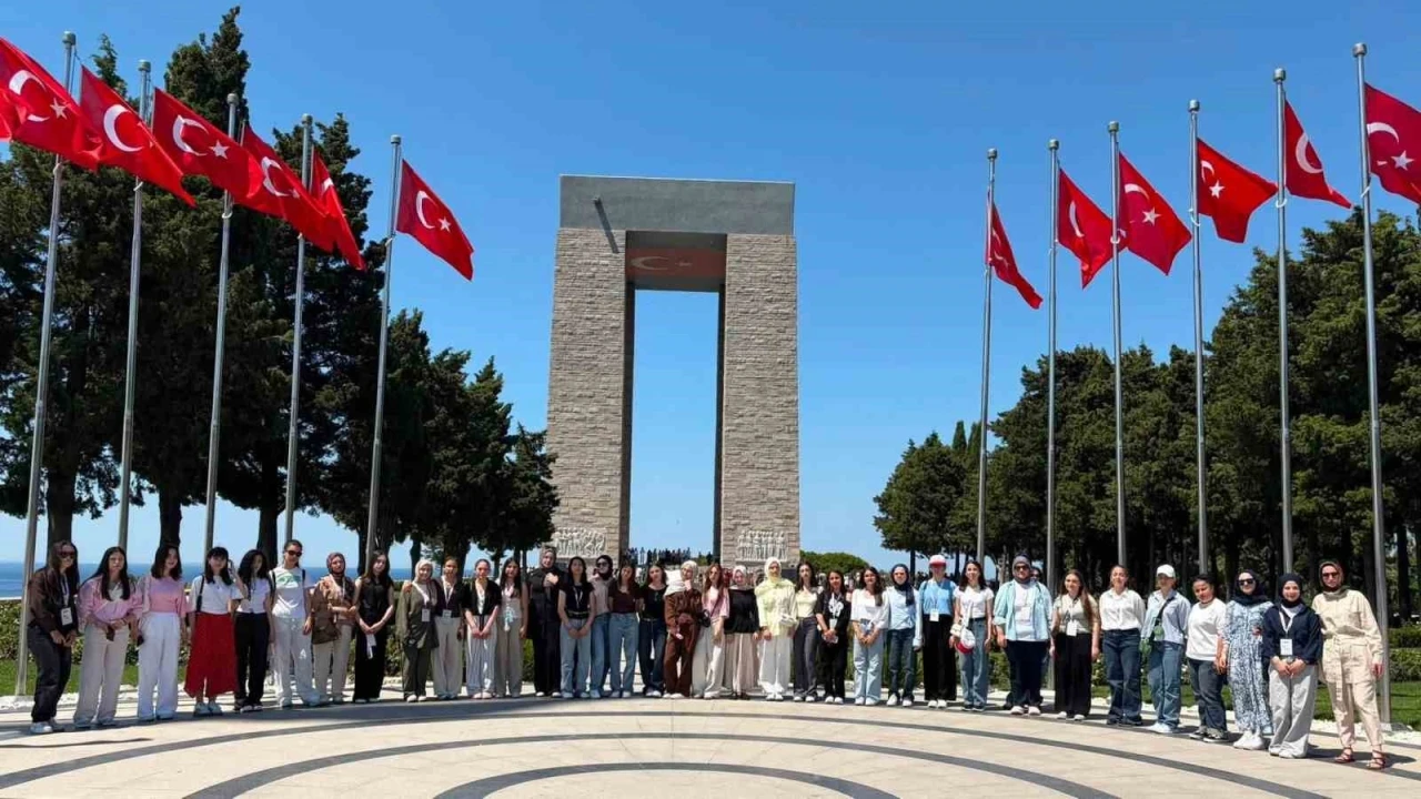 Bayburtlu gen&ccedil;ler &Ccedil;anakkale ruhunu yerinde yaşadı
