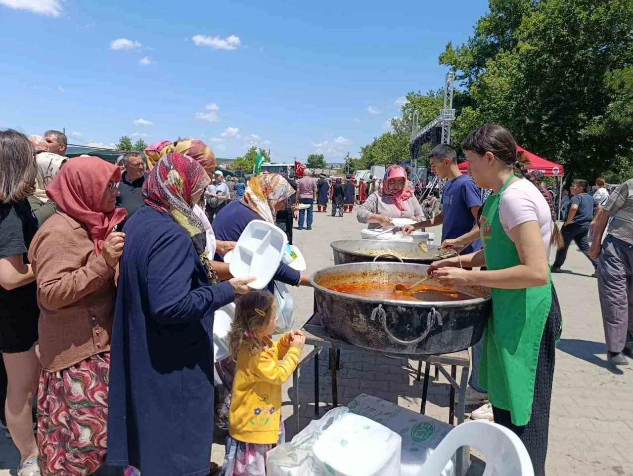 Bayrami&ccedil;&rsquo;te Mehmet Akif Ersoy hayırı ve etkinlikleri d&uuml;zenledi
