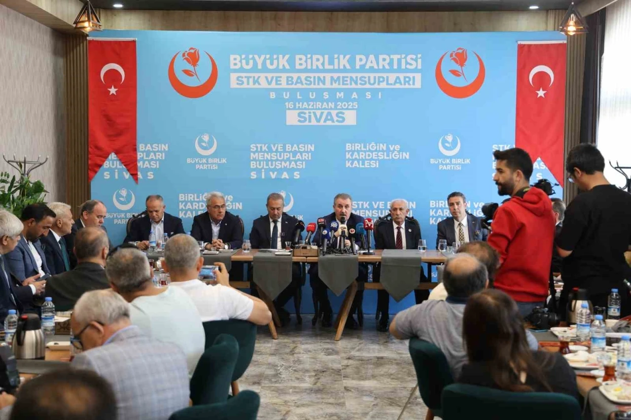 BBP Genel Başkanı Destici: &quot;İsrail; haydut devlet, terörist devlet mantığı ile hareket etmektedir&quot;
