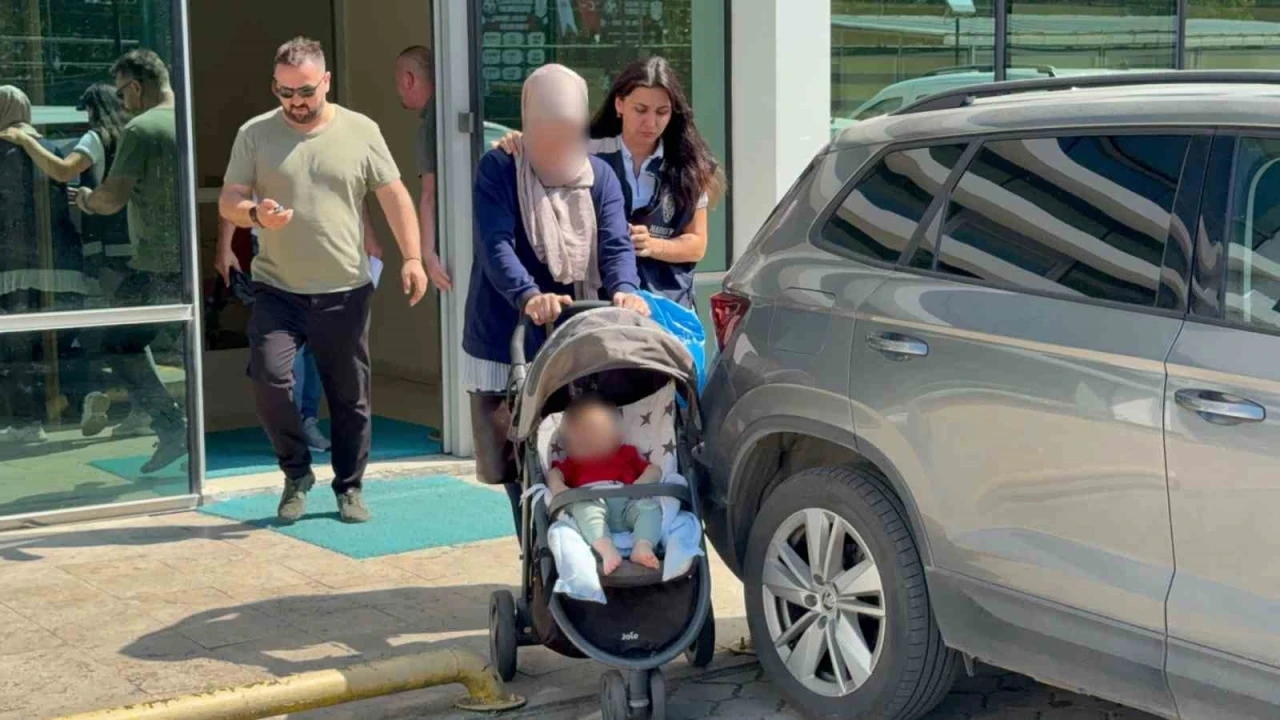 Bebek arabasında 1 kilo metamfetaminle yakalanan karı-koca tutuklandı
