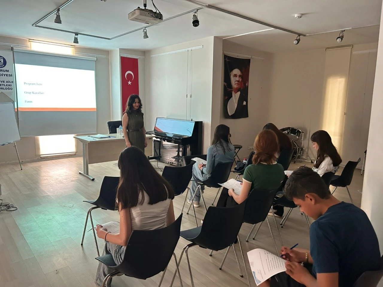 Belediyenin &quot;Psikoeğitim Seminerleri&quot; liseler ile devam etti

