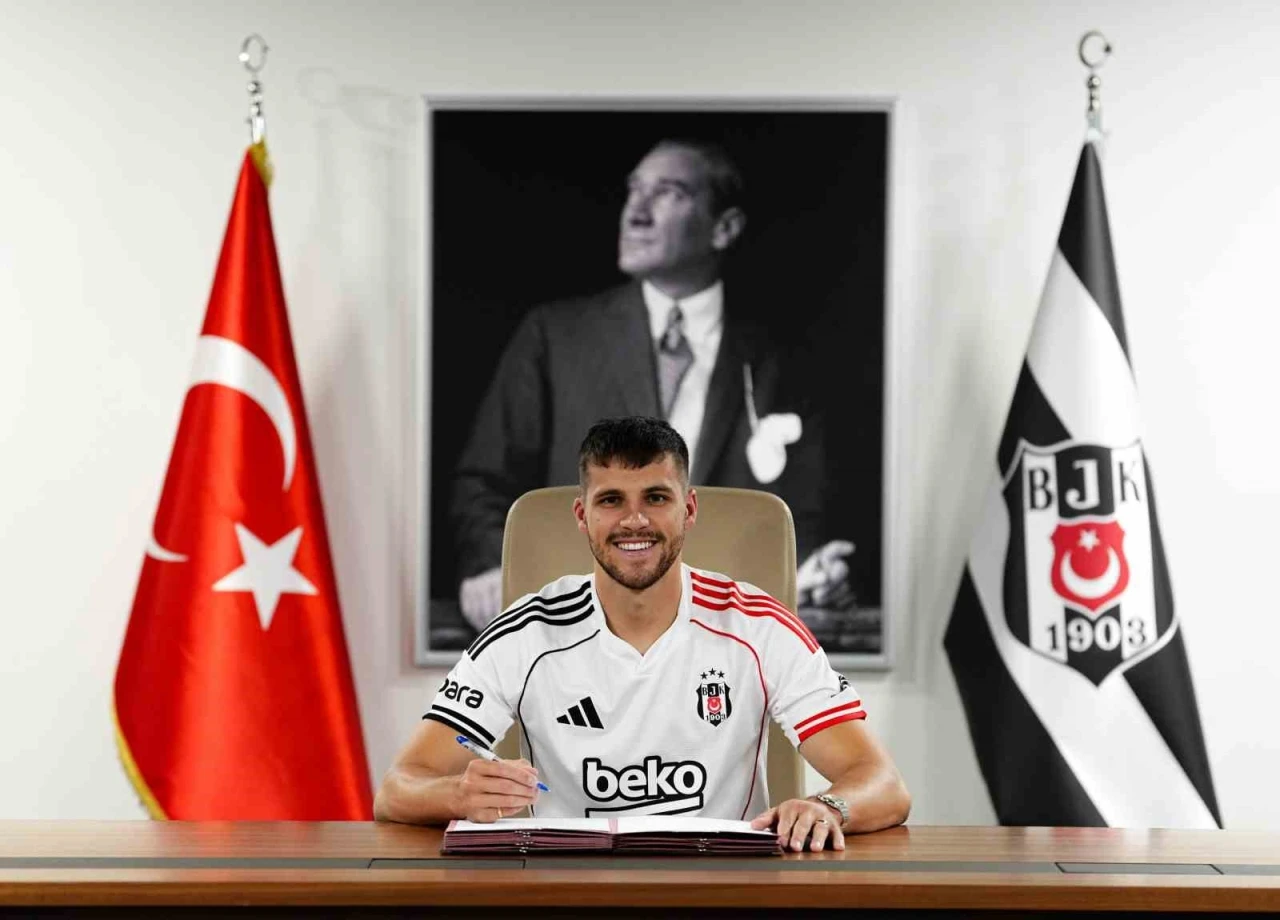 Beşiktaş, David Jurasek’i kadrosuna kattı

