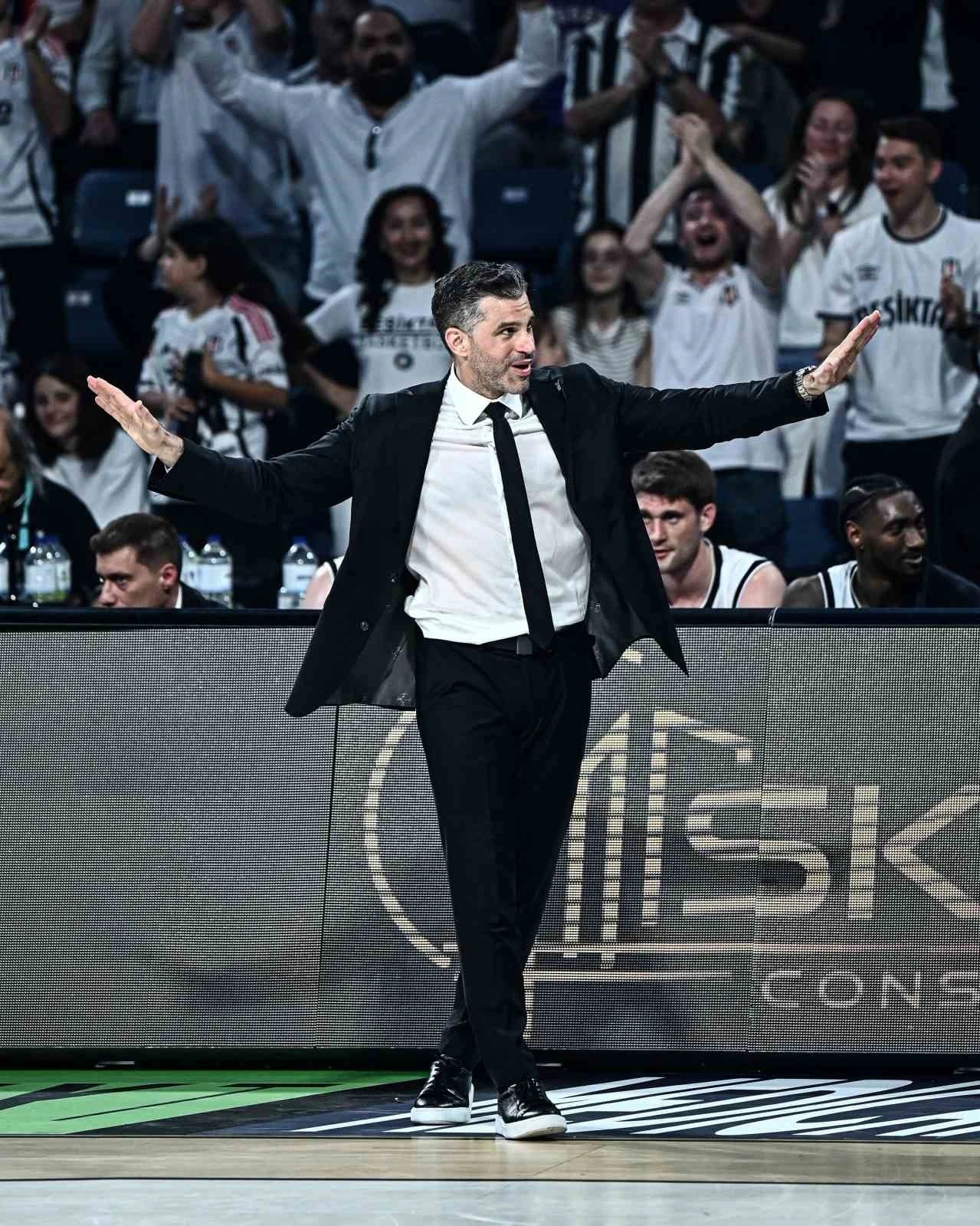 Beşiktaş, Dusan Alimpijevic ile sözleşme yeniledi
