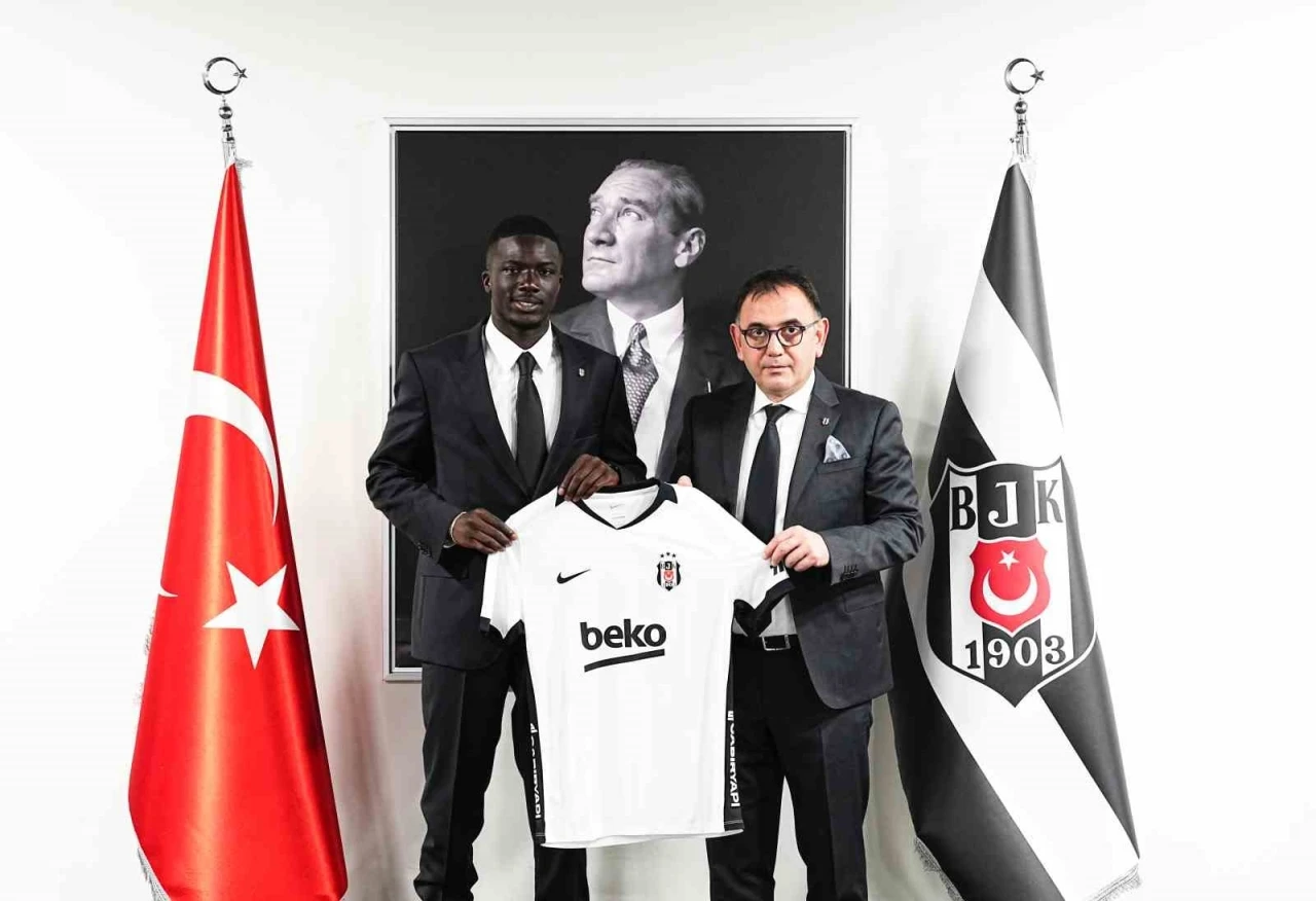 Beşiktaş, Ouattara ile 4 yıllık s&ouml;zleşme imzaladı
