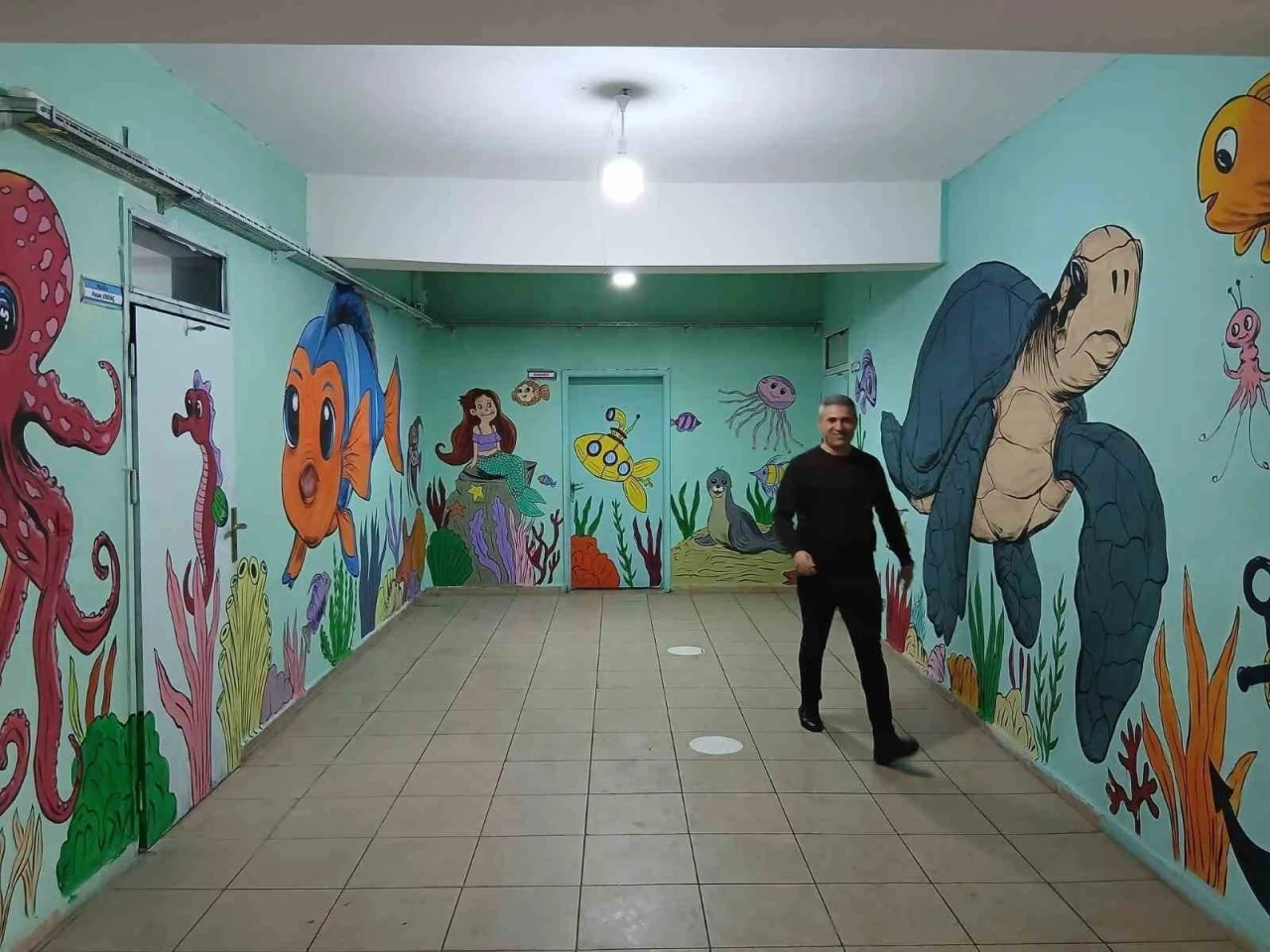 Besni&rsquo;de &ouml;ğretmenler okulu sanat galerisine d&ouml;n&uuml;şt&uuml;rd&uuml;
