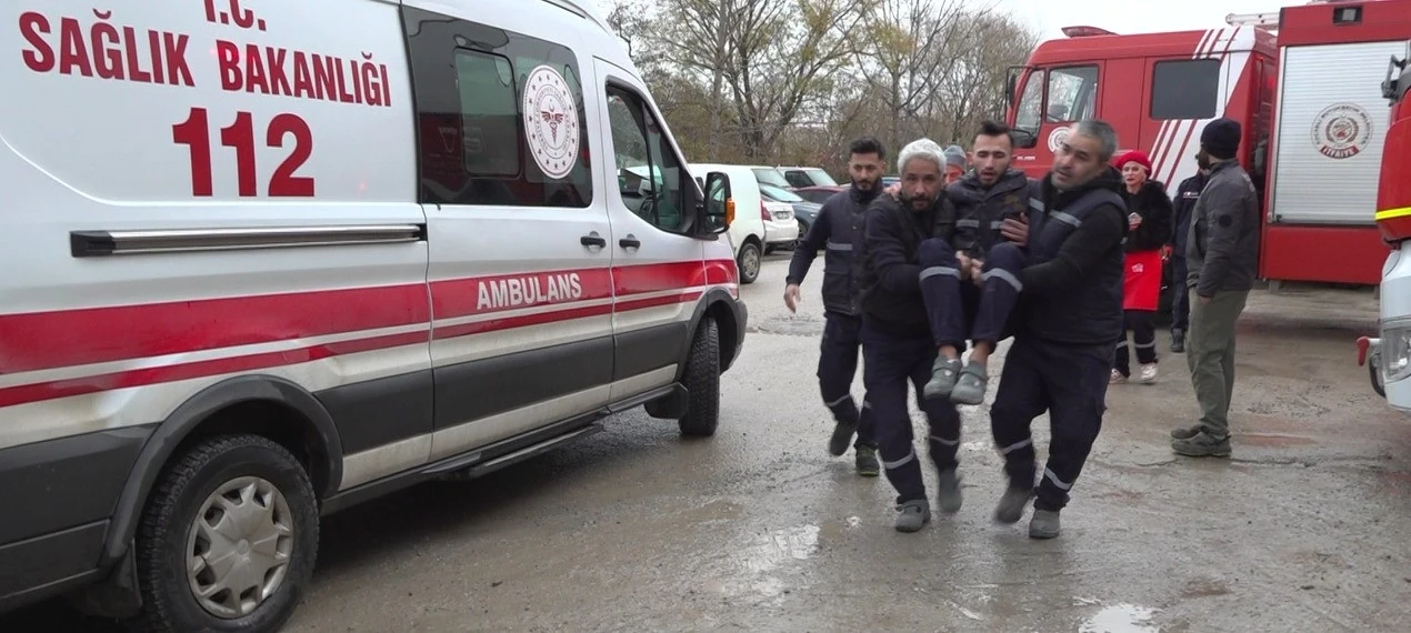 Beton fabrikasında yangın: 2 iş&ccedil;i dumandan etkilendi
