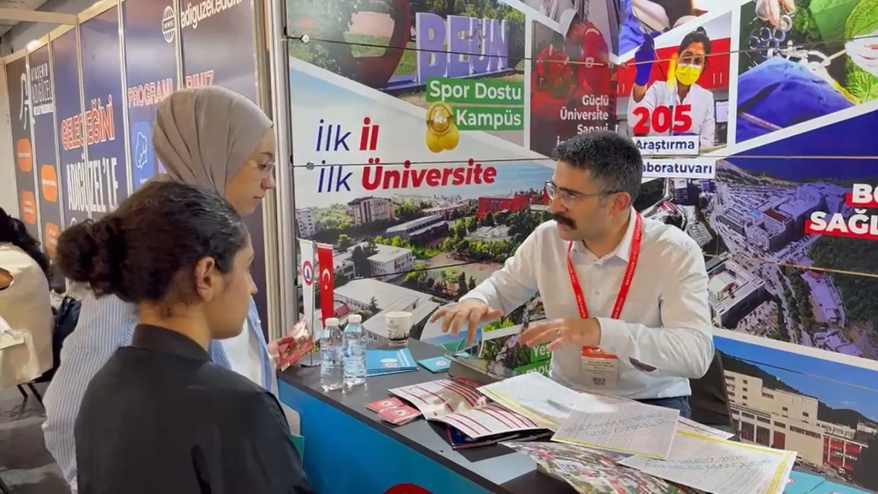 BEUN, İstanbul&rsquo;da geleceğin &uuml;niversitelileriyle buluştu
