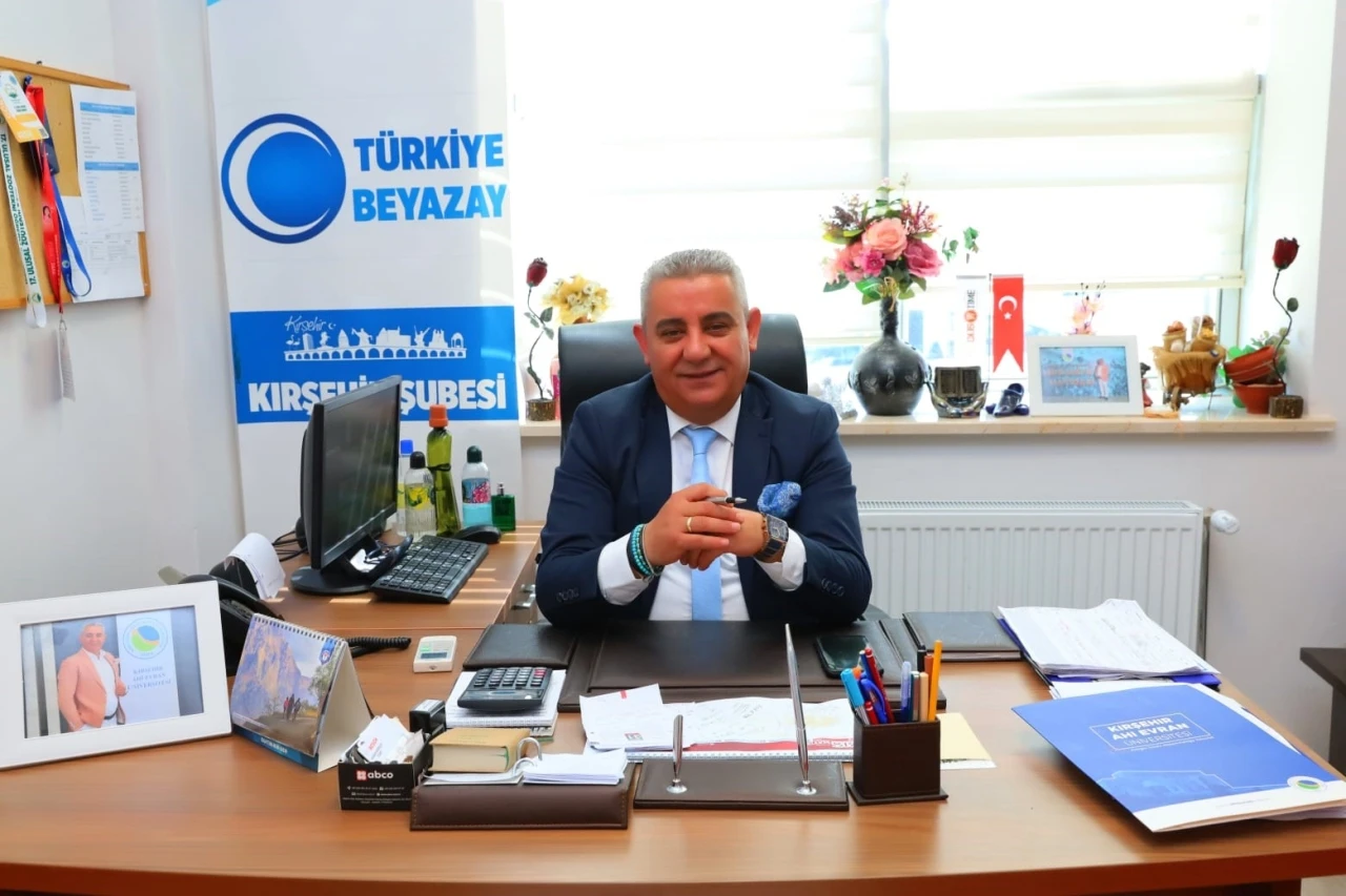 Beyazay Şube Başkanı G&ouml;&ccedil;men: "Yaraları devlet millet el ele sardı"
