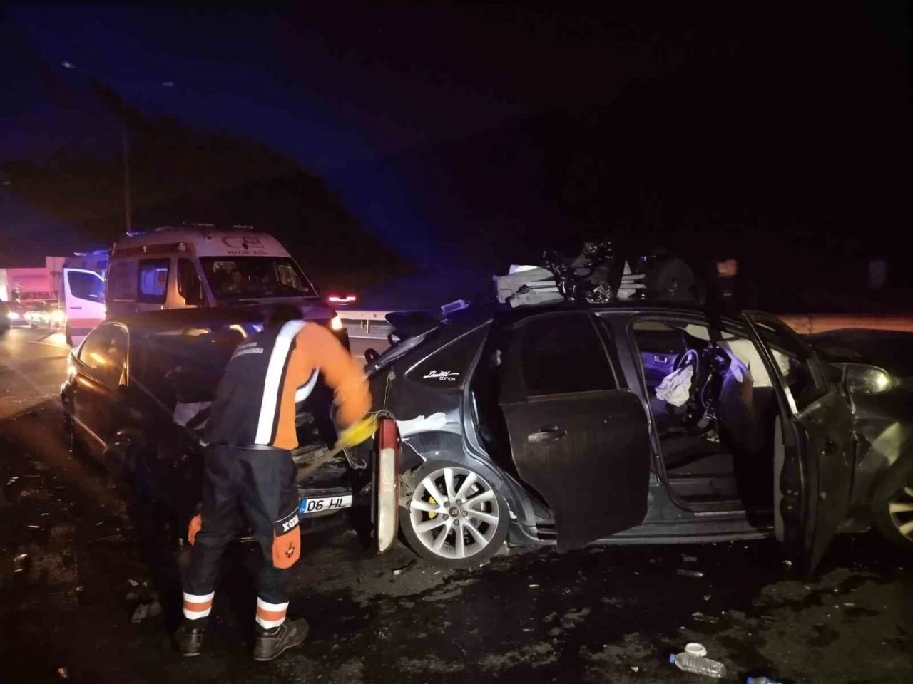 Beykoz’da 5 araçlı zincirleme trafik kazası: 7 yaralı
