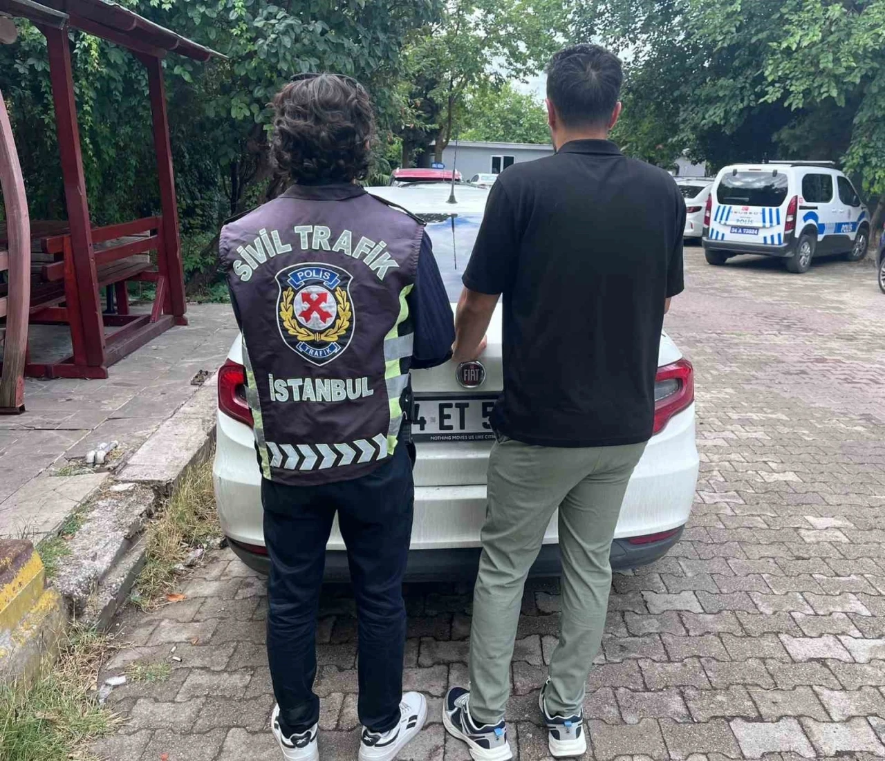 Beylikd&uuml;z&uuml;&rsquo;nde araca saldırı g&ouml;r&uuml;nt&uuml;leri &uuml;zerine 180 bin lira ceza

