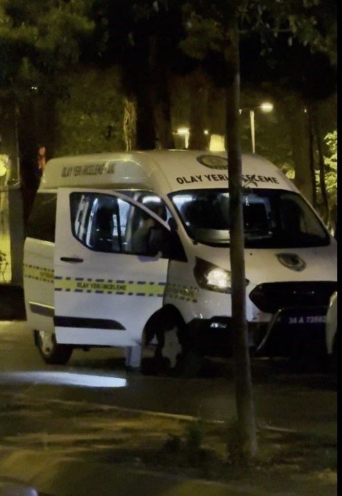 Beylikdüzü’nde bir adam husumetlileri tarafından silahlı saldırıya uğradı
