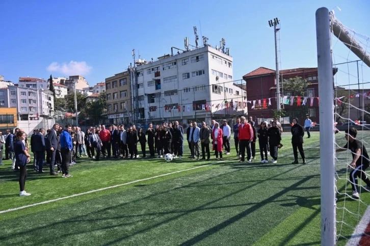 Beyoğlu&rsquo;nda bir spor tesisi ve sosyal merkez daha a&ccedil;ıldı
