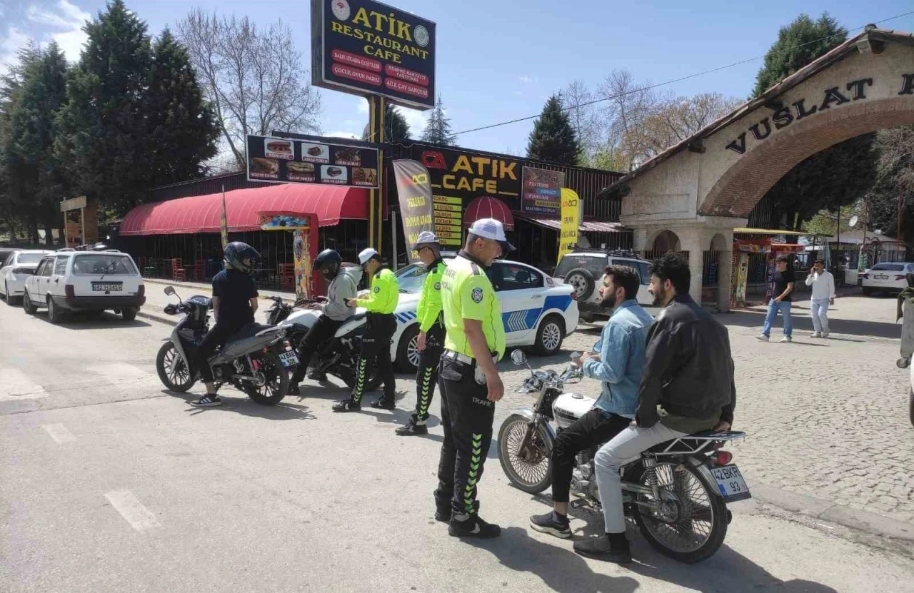 Beyşehir’de kask takmayan motosikletliler kameralardan belirlenip ceza yazılıyor
