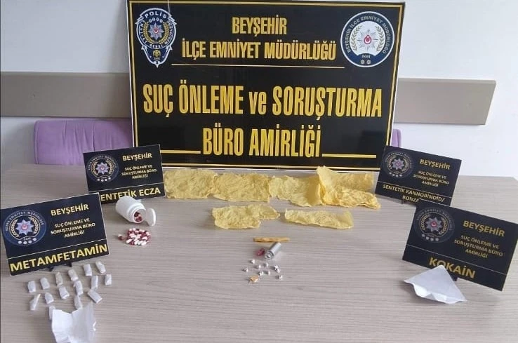 Beyşehir&rsquo;de polis ekiplerinden zehir tacirlerine darbe
