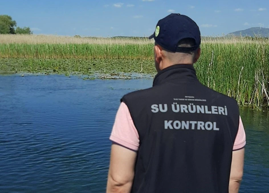 Beyşehir Gölünde denetimler av yasağının son günlerinde de sürdü

