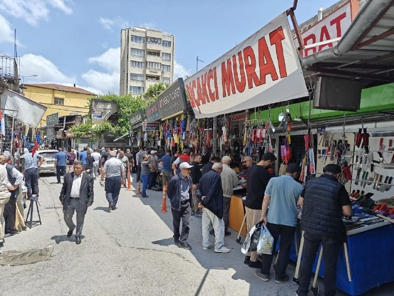 Bıçakçılarda ve baharatçılarda bayram yoğunluğu
