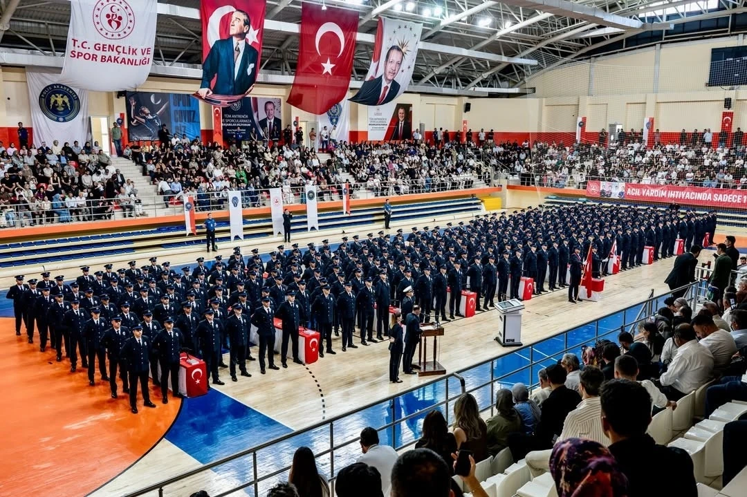 Bilecik&rsquo;te 303 polislik &ouml;ğrencisi yemin etti
