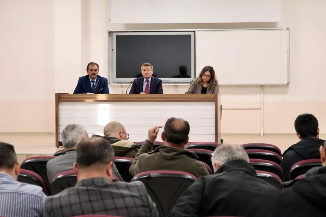 Bilecik&rsquo;te devamsızlıkla m&uuml;cadele toplantısı ger&ccedil;ekleştirildi
