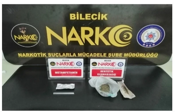 Bilecik&rsquo;te ger&ccedil;ekleşen uyuşturucu operasyonunda 7 kişi g&ouml;zaltına alındı
