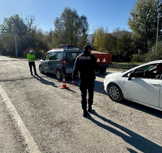 Bilecik’te göçmen kaçakçılığına yönelik denetim
