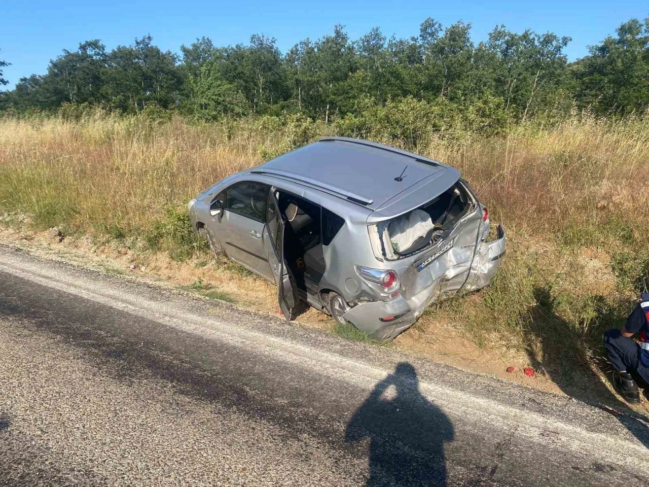 Bilecik&rsquo;te kamyonetle otomobil &ccedil;arpıştı: 3 yaralı
