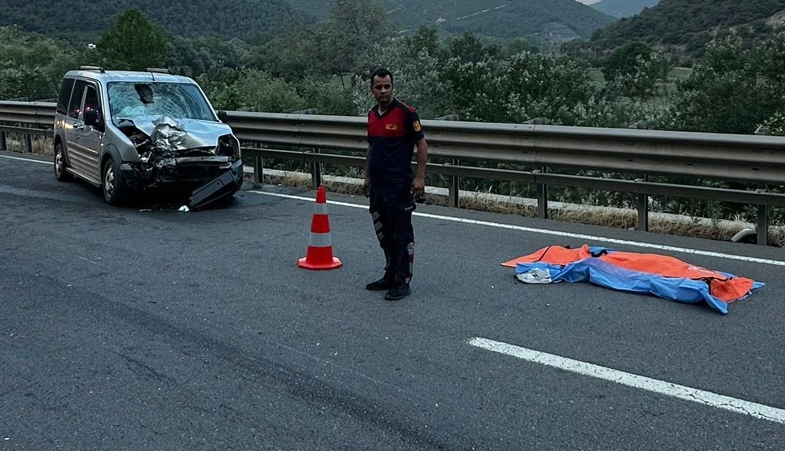 Bilecik’te meydana gelen trafik kazasında 1 kişi hayatını kaybederken, 5 kişi de yaralandı
