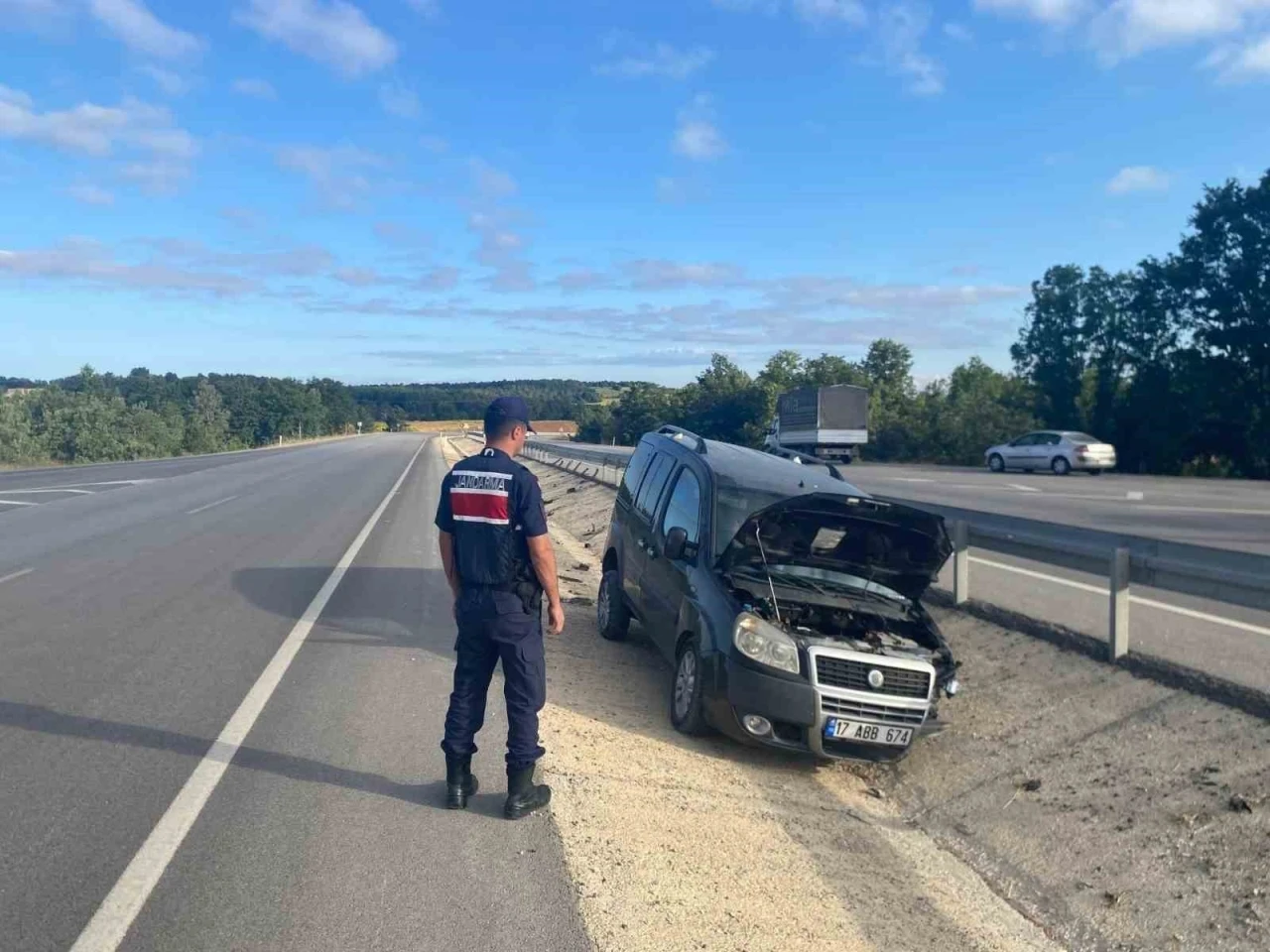 Bilecik&rsquo;te meydana gelen trafik kazasında 3 kişi yaralandı
