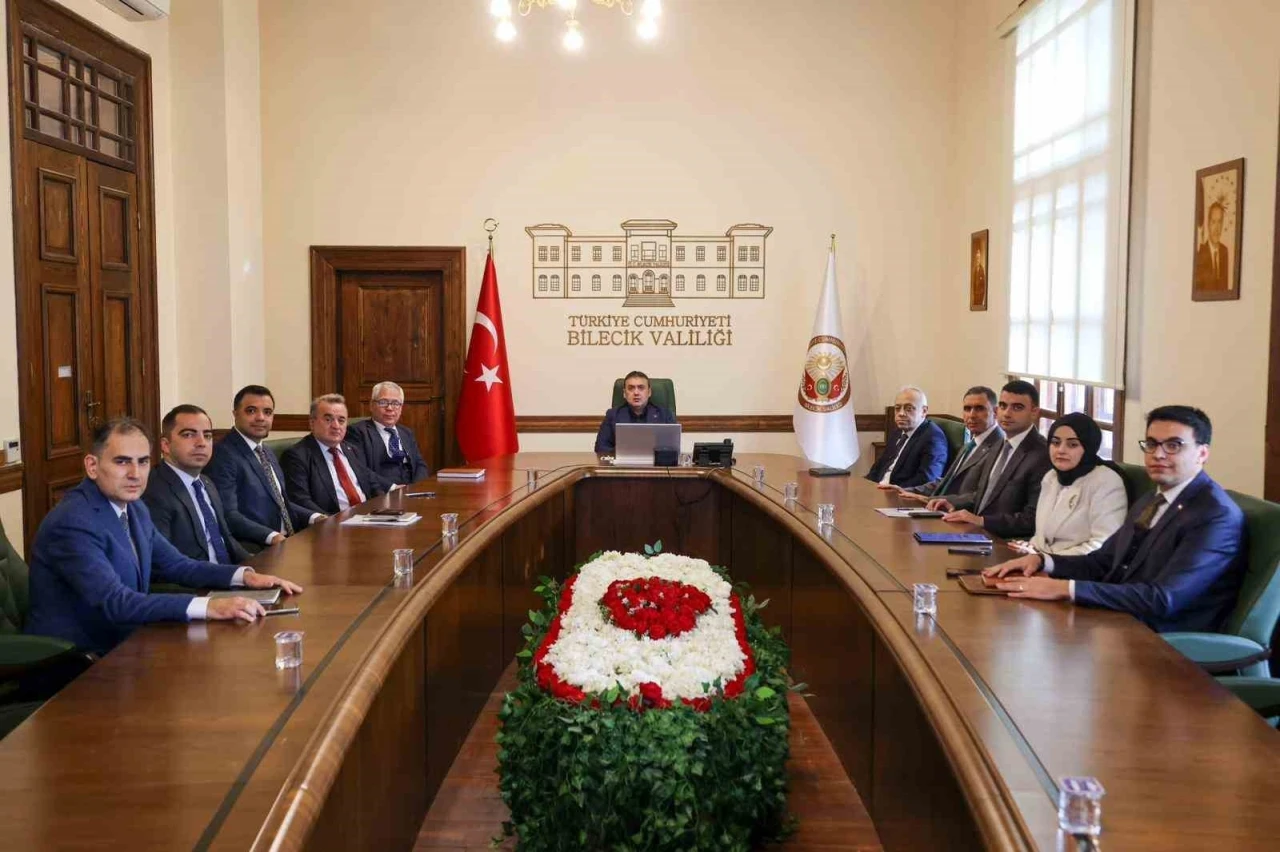 Bilecik&rsquo;te m&uuml;lki idare amirleri değerlendirme toplantısı ger&ccedil;ekleştirildi

