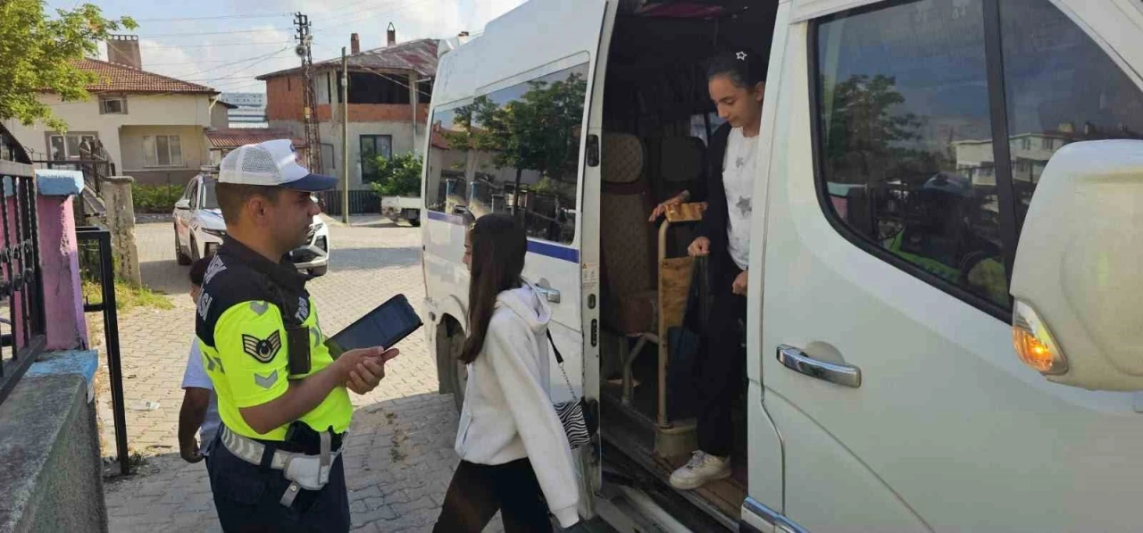 Bilecik&rsquo;te okul servis ara&ccedil;ları denetlendi
