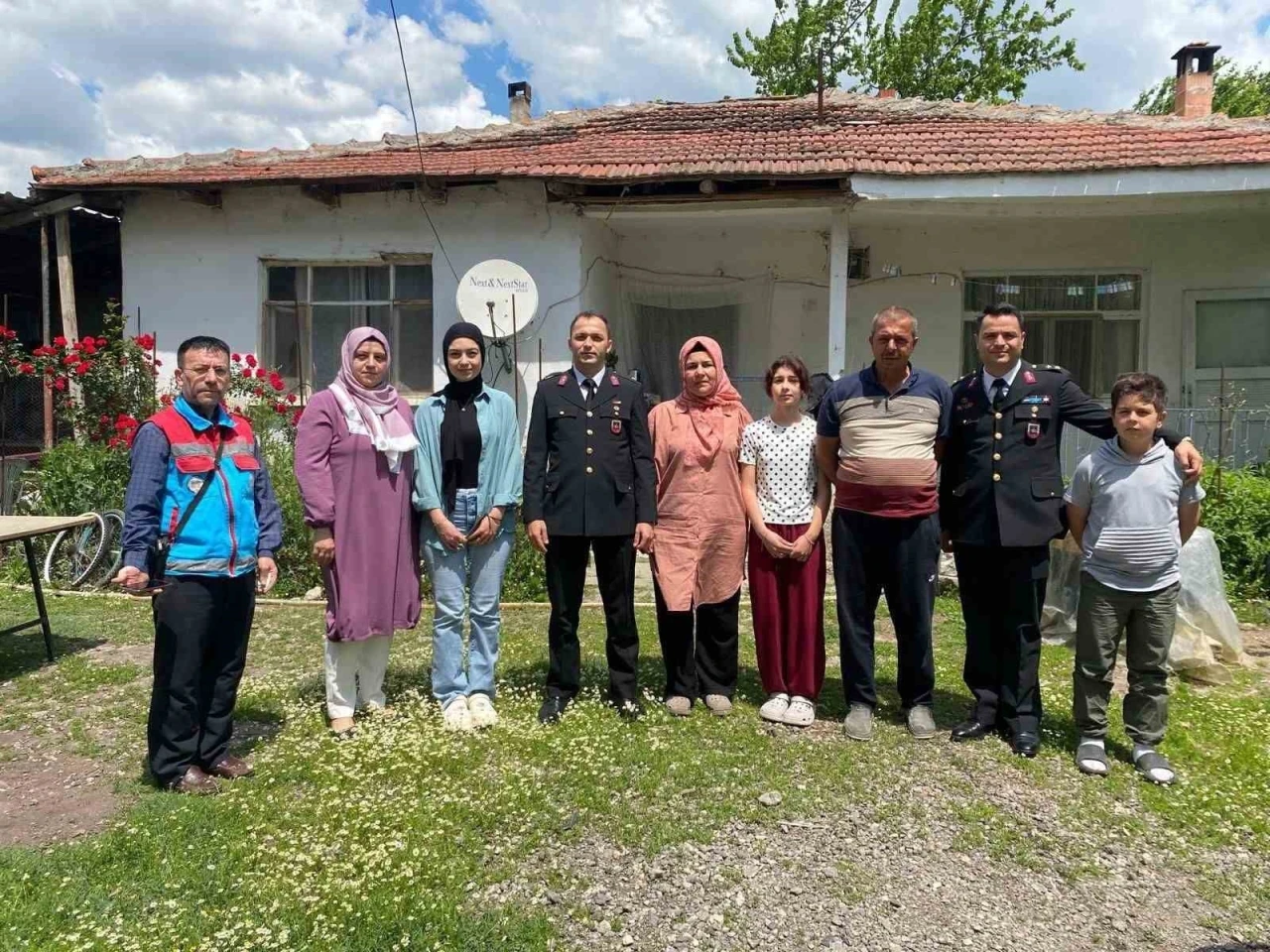 Bilecik&rsquo;te şehit ve gazi ailelerine bayram ziyareti
