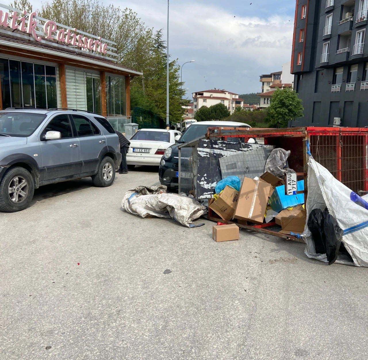 Bilecik’te seyir halinde devrilen motosiklet sürücüsü yaralandı
