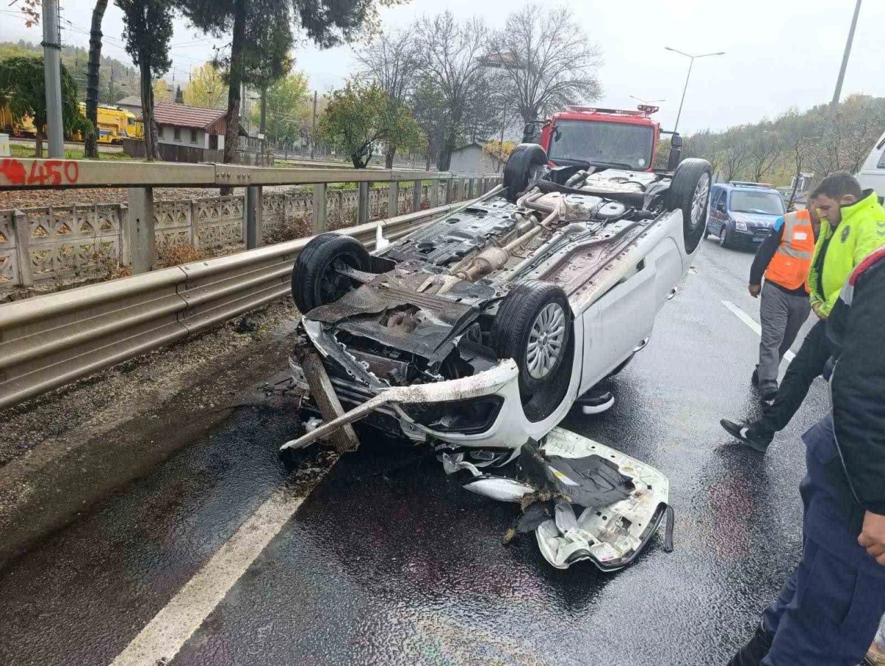 Bilecik’te takla atan aracın sürücüsü hafif yaralandı
